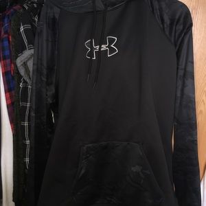 Black and gray hoodie